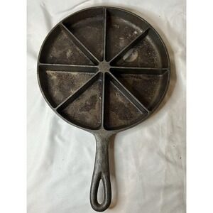 Vintage 1960s BSR Pat Pending Cast Iron 8 Wedge Corn Bread Skillet 9" Diameter